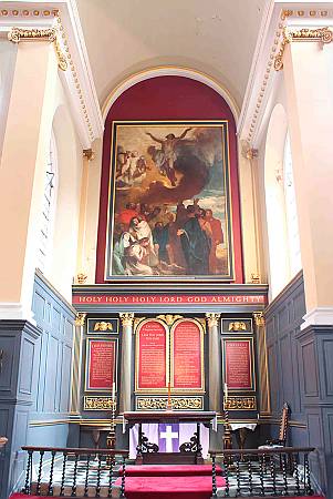 St James Garlickhythe - The Sanctuary